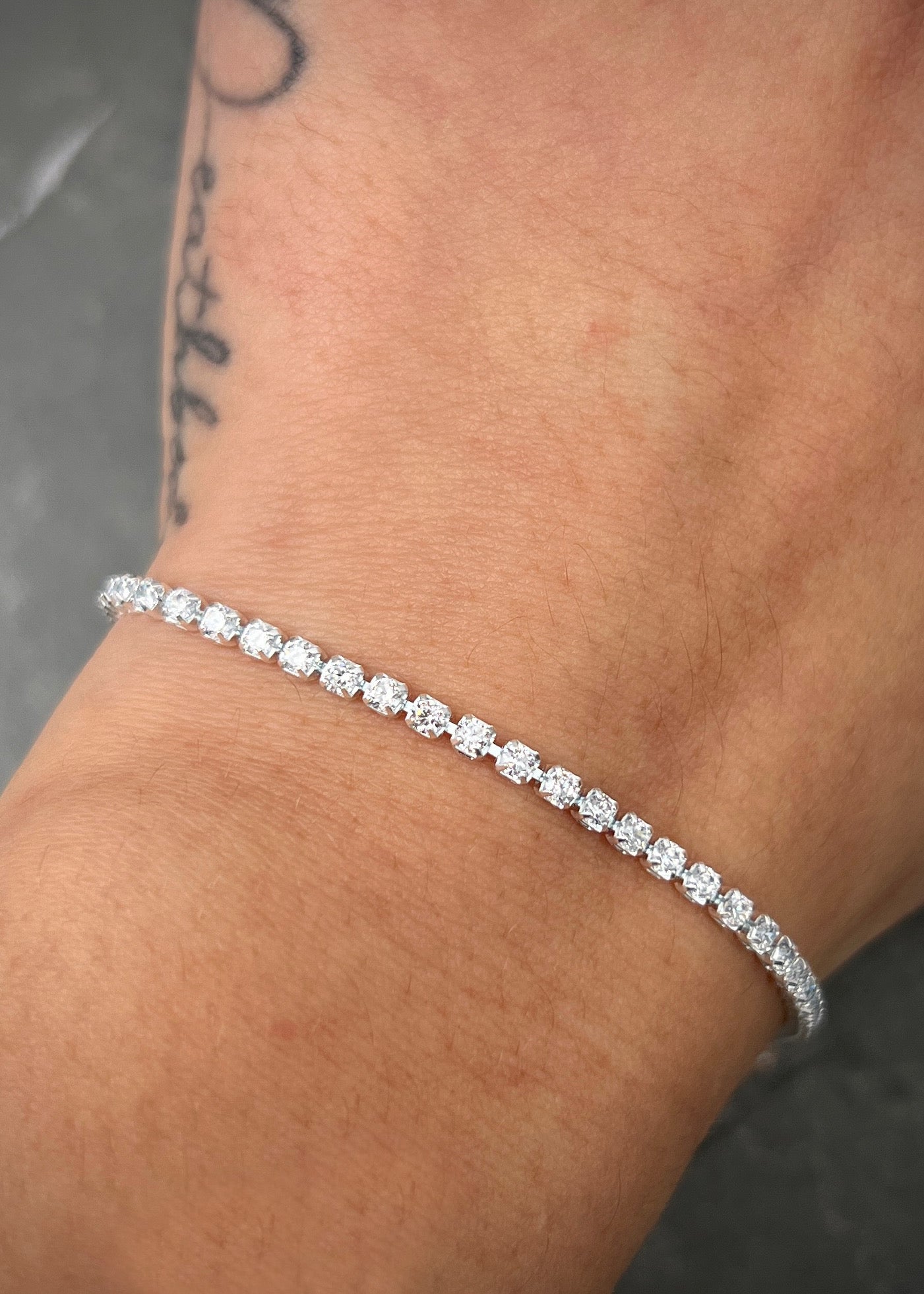 Pulso tenis con swarovski blanco 2.95gr / Largo 17cm / Plata P