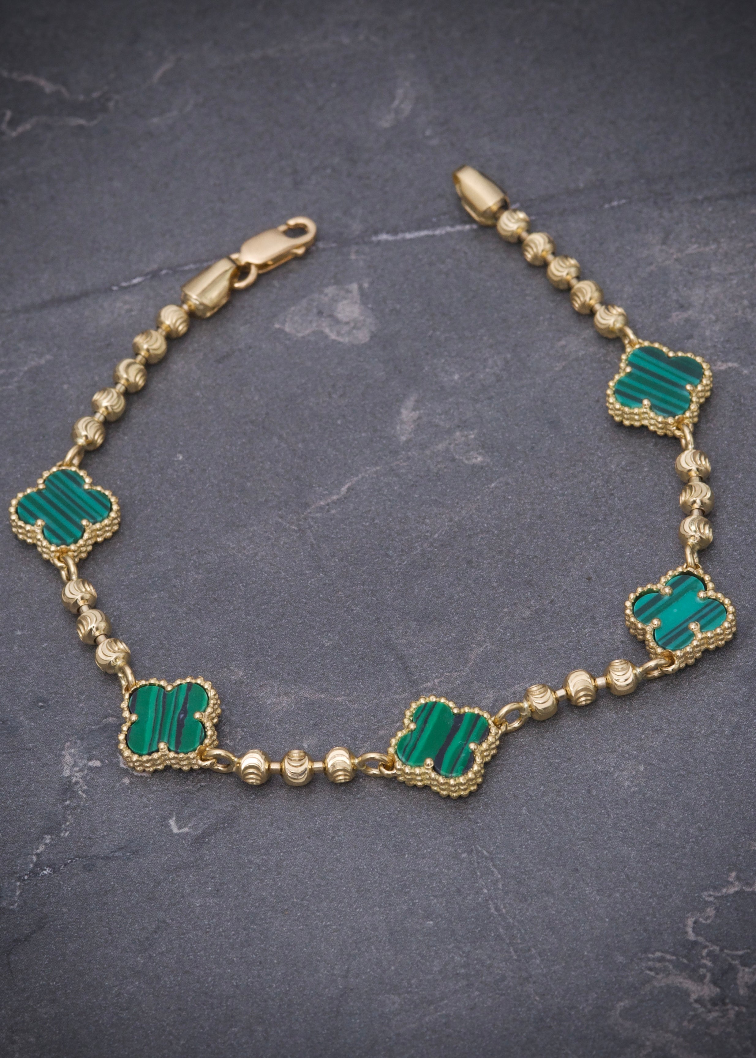 Pulso lucky clover piedra verde 7.6gr / Largo 17.5cm / Oro Amarillo Nac P
