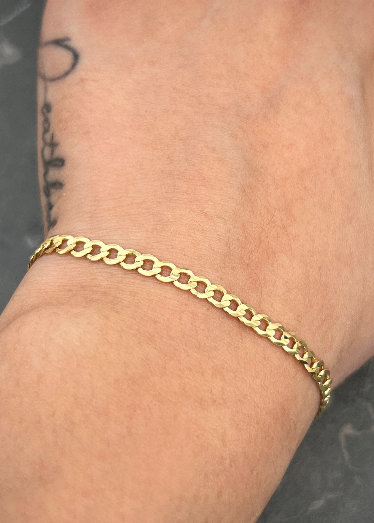 Pulso cubano 4.2gr / Largo 19.5cm / Oro Amarillo italy +2 B