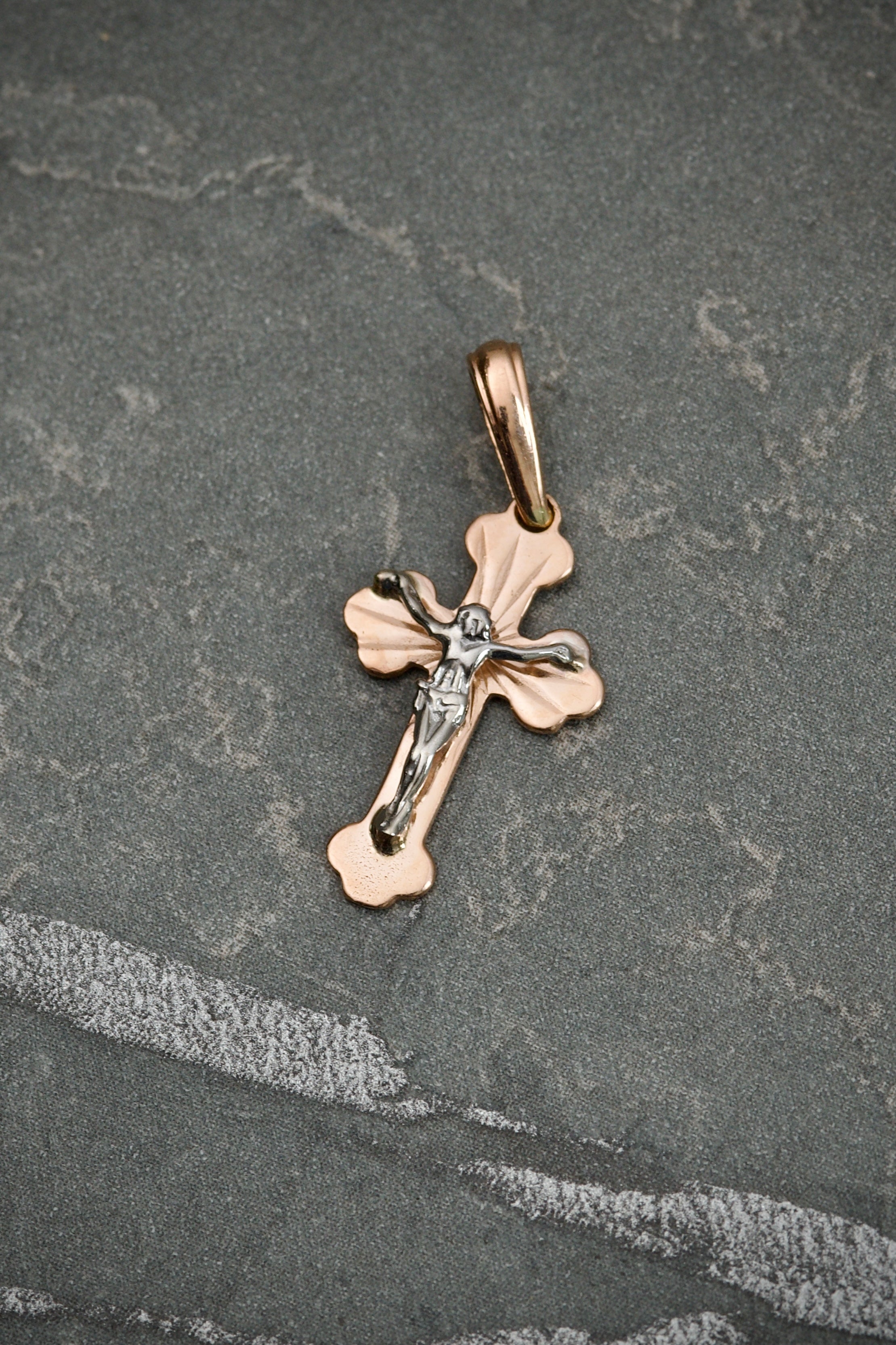 Dije de cruz 1.15gr / 2.5cm / Dos Oros Nac B