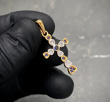 Dije de cruz con swarovski blanco y azul oscuro 1.65gr / 2.9cm / Dos Oros Nac B