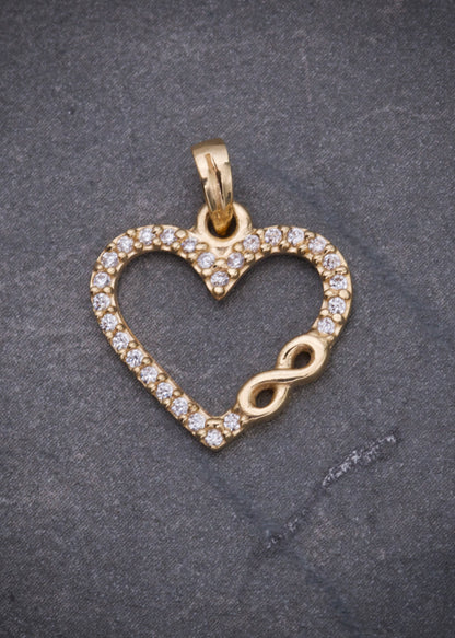 Dije corazon con swarovski blanco 1.25gr / Largo 1.8cm / Oro Amarillo Nac M