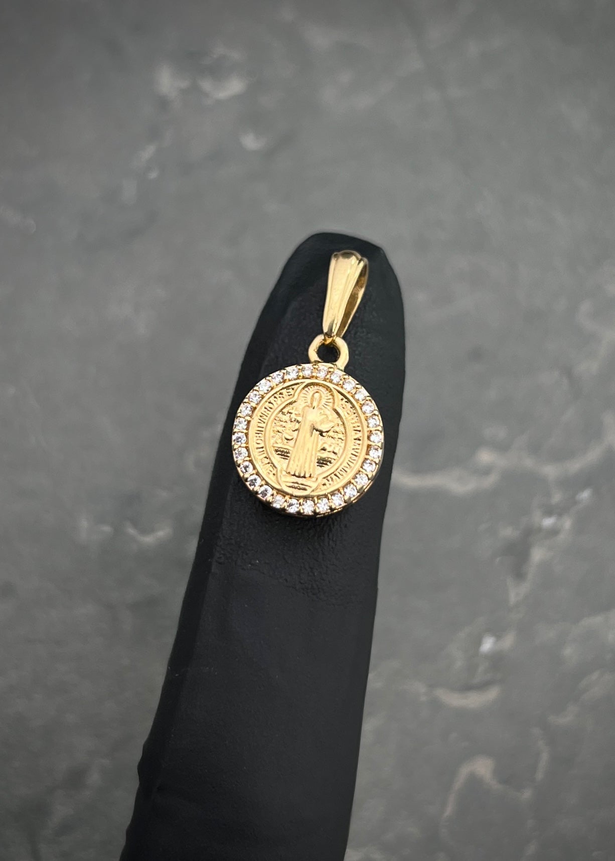 Dije san benito 3.2gr / Largo 2.1cm / Oro Amarillo Nac B