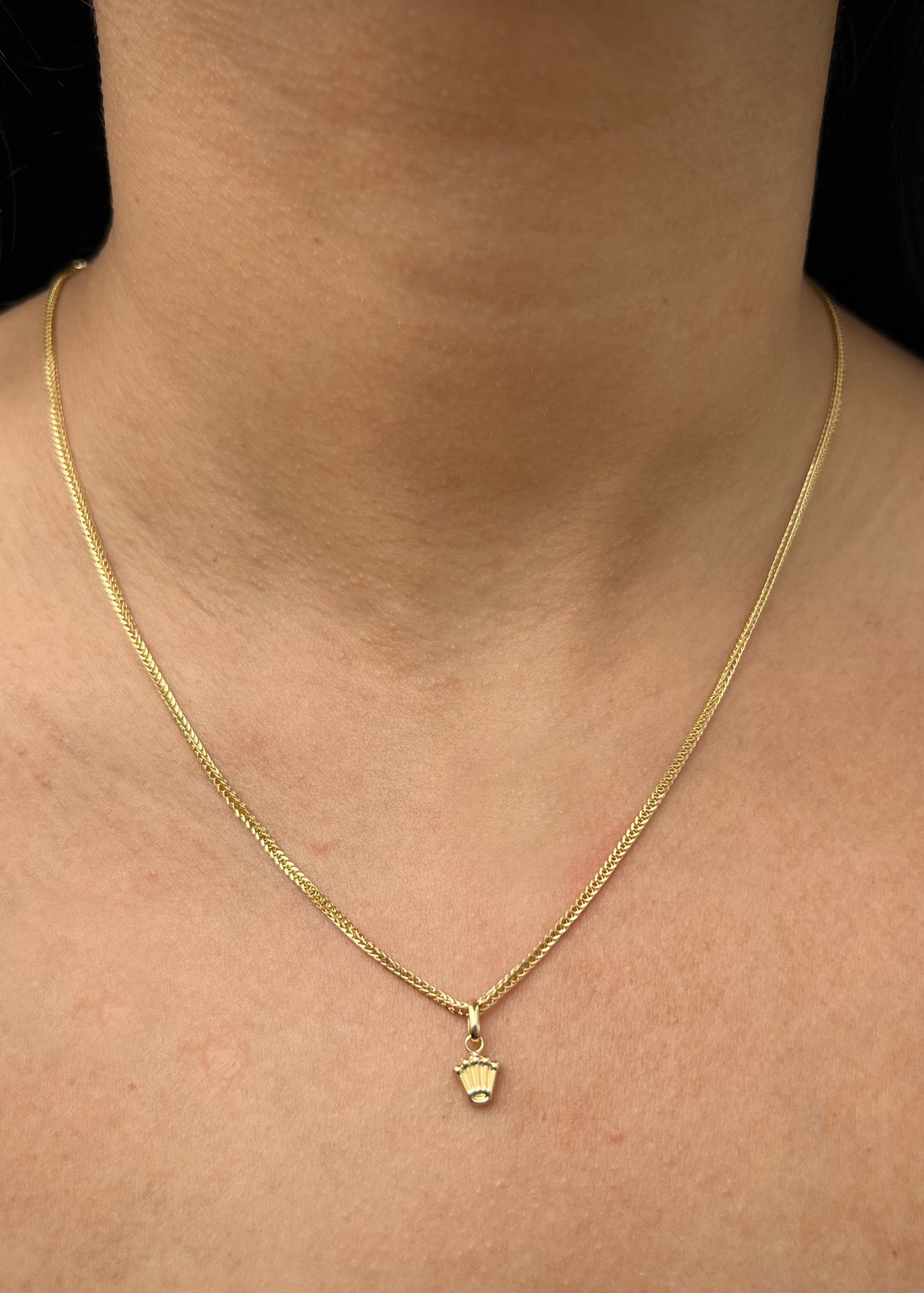 Dije de corona rx 0.3gr / Largo 1.3cm / Oro Amarillo Nac B