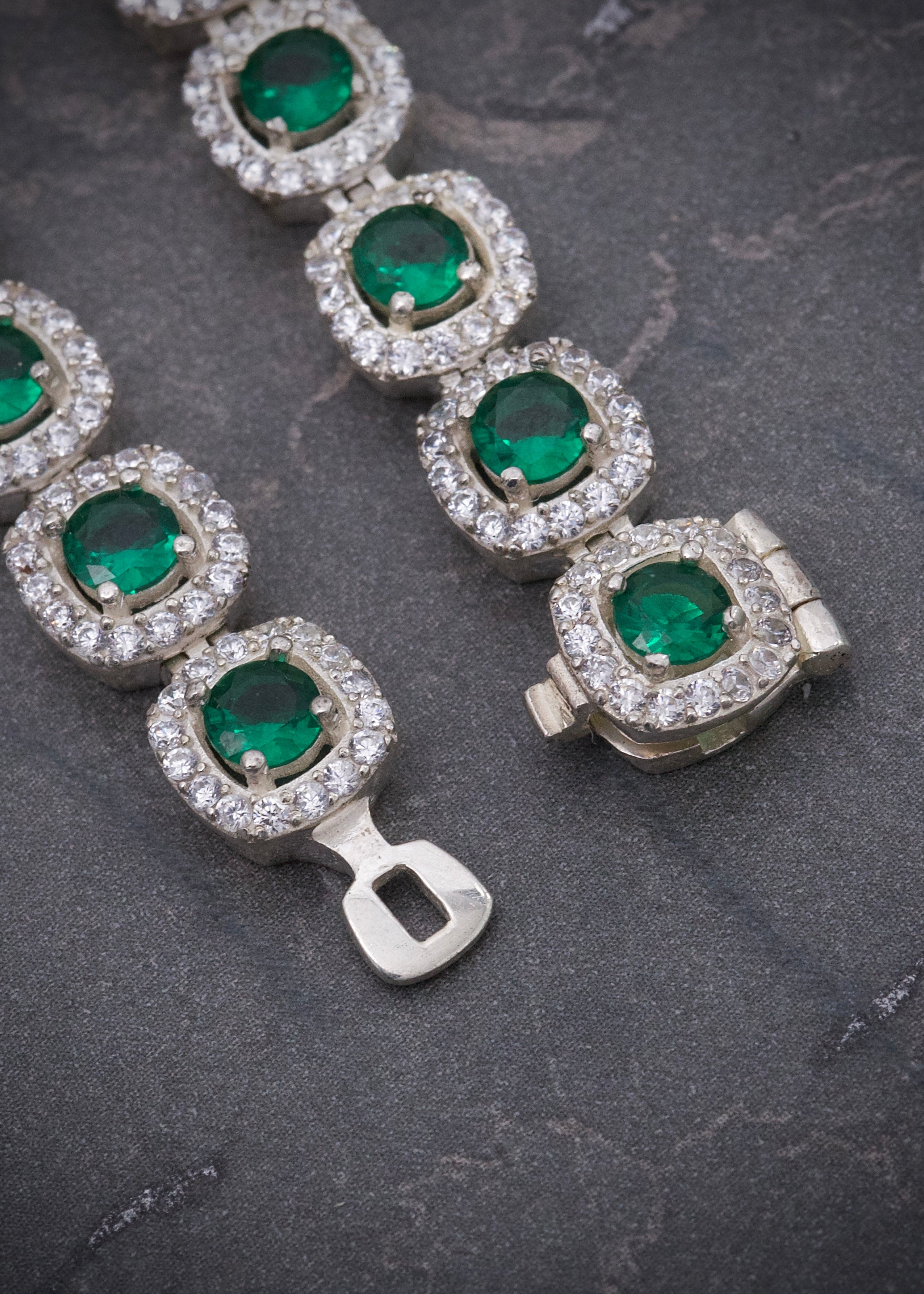 Cadena tenis con swarovski verde y blanco 49.35gr / Largo 45cm / Plata B