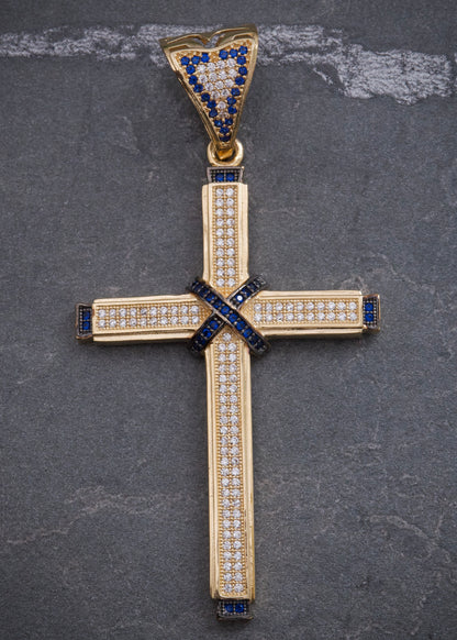 Dije Cruz con Swarovskis Azul y Blanco 8.9gr / 6.9cm / 34mm — Oro Amarillo