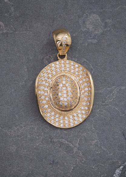 Dije Sombrero con Swarovski Blanco 5.85gr / 3.2cm / 19mm — Oro Amarillo