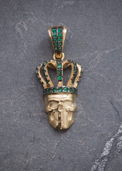 Dije Calavera con Swarovski Verde 4.05gr / 3cm / 13.9mm — Oro Amarillo