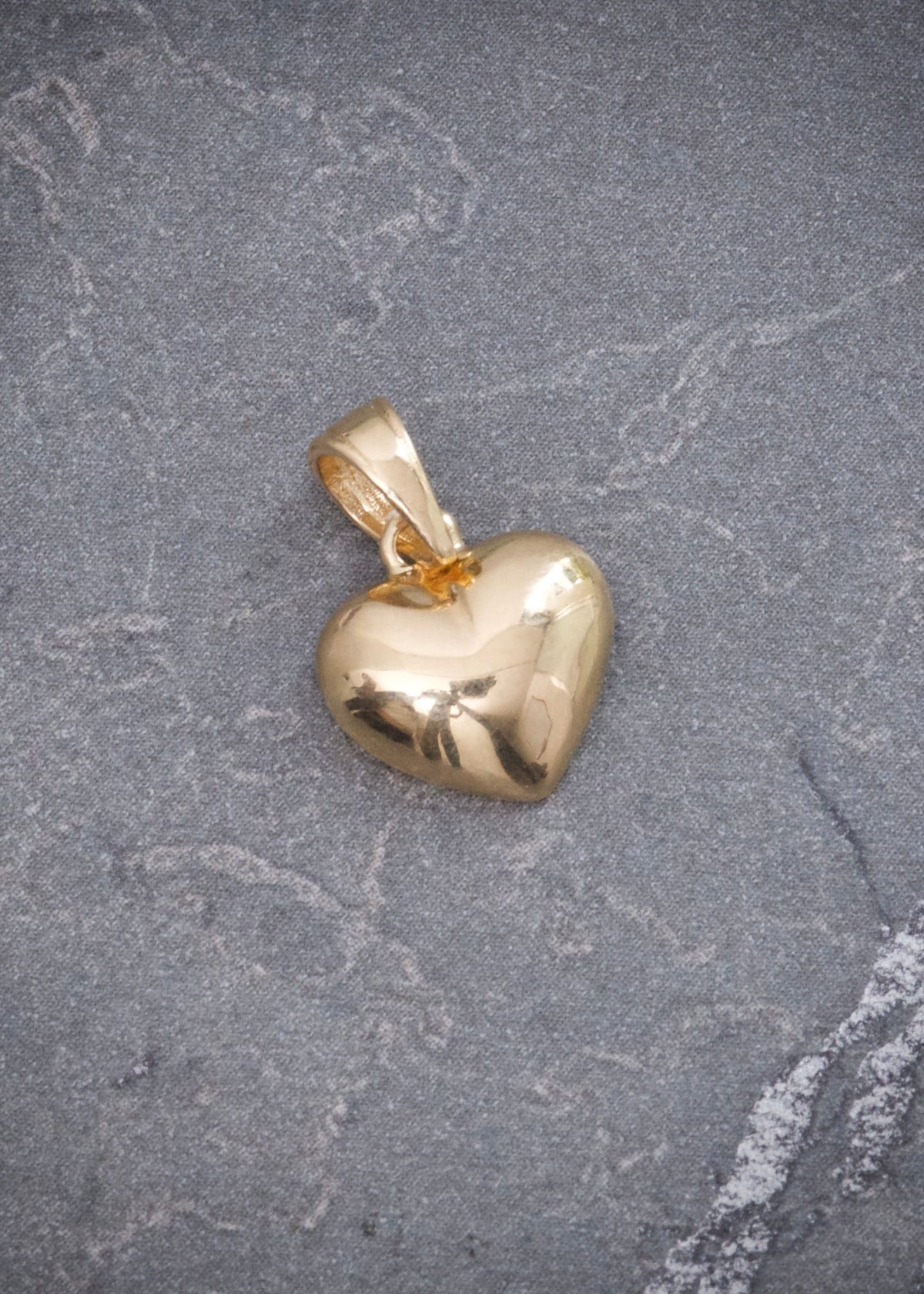Dije Corazon 0.9gr / 1.6cm / 10.5mm — Oro Amarillo