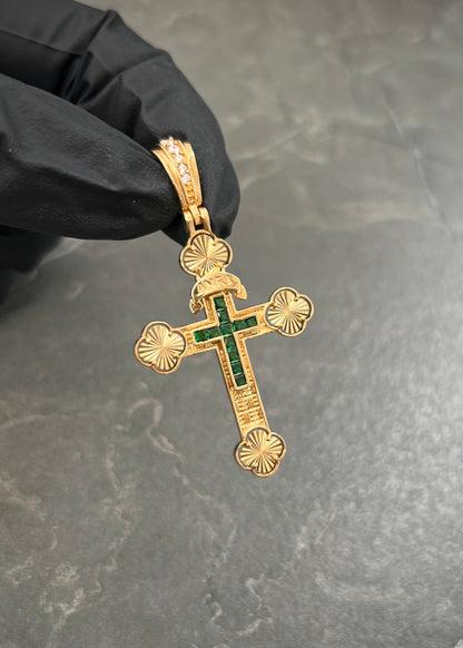 Dije Cruz Lucky Clover con Swarovski Verde 5.95gr / 5.1cm / 28mm — Oro Amarillo