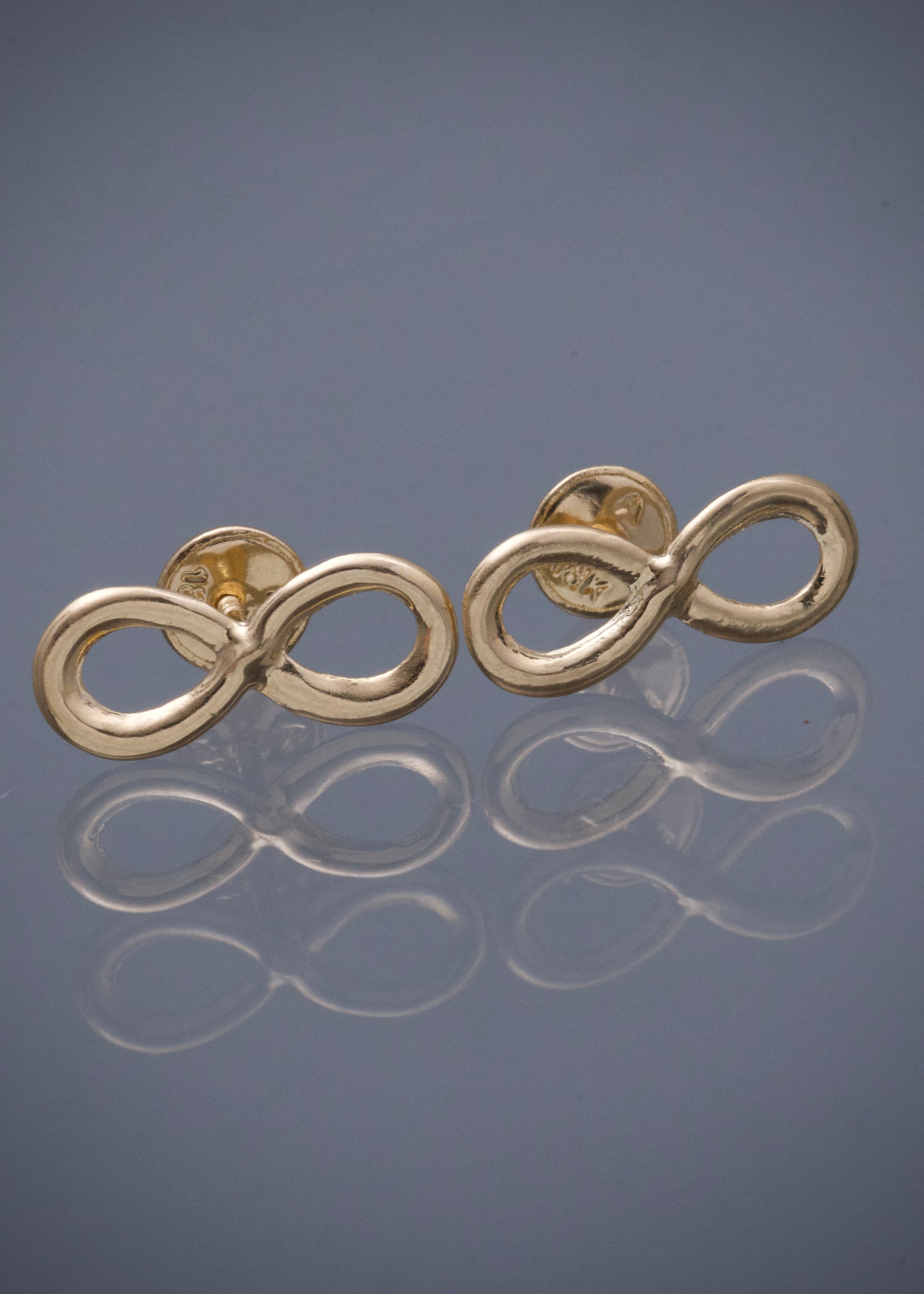 Topos infinito 0.8gr / Largo 0.6cm — Oro Amarillo