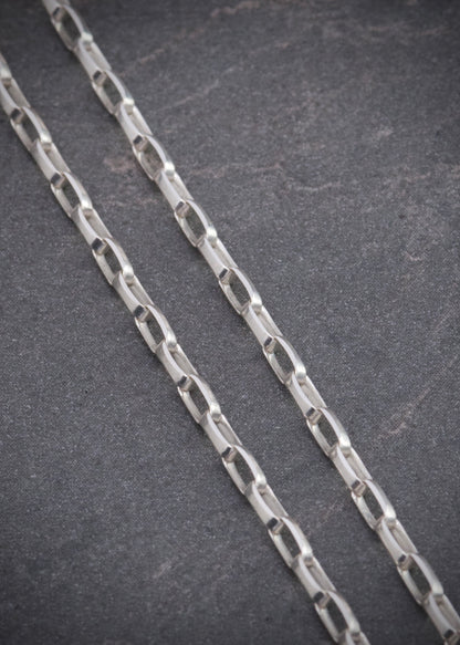 Cadena papar clip 4.9gr / Largo 65cm / — — Plata
