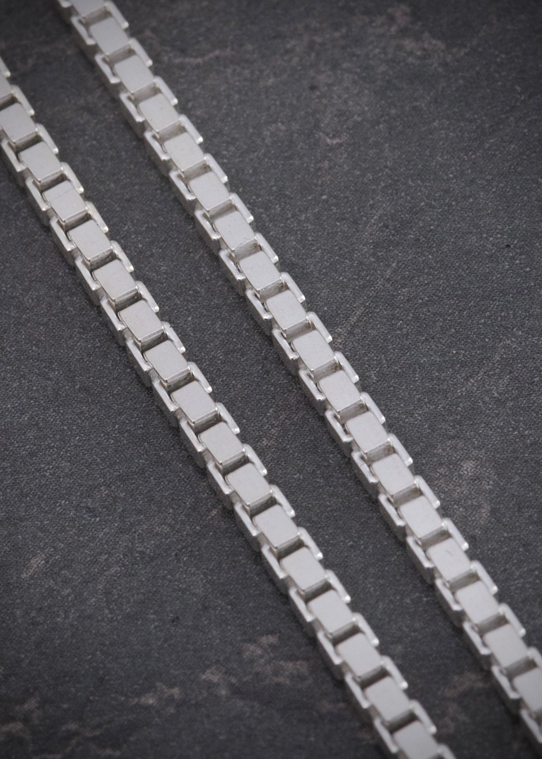 Cadena veneciana 24.8gr / Largo 70cm / — — Plata