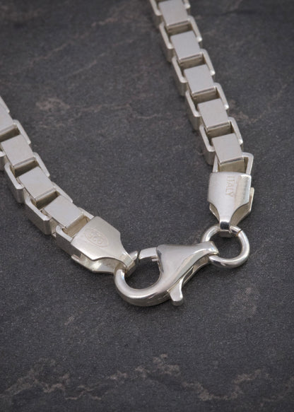 Cadena veneciana 79.9gr / Largo 70cm / — — Plata