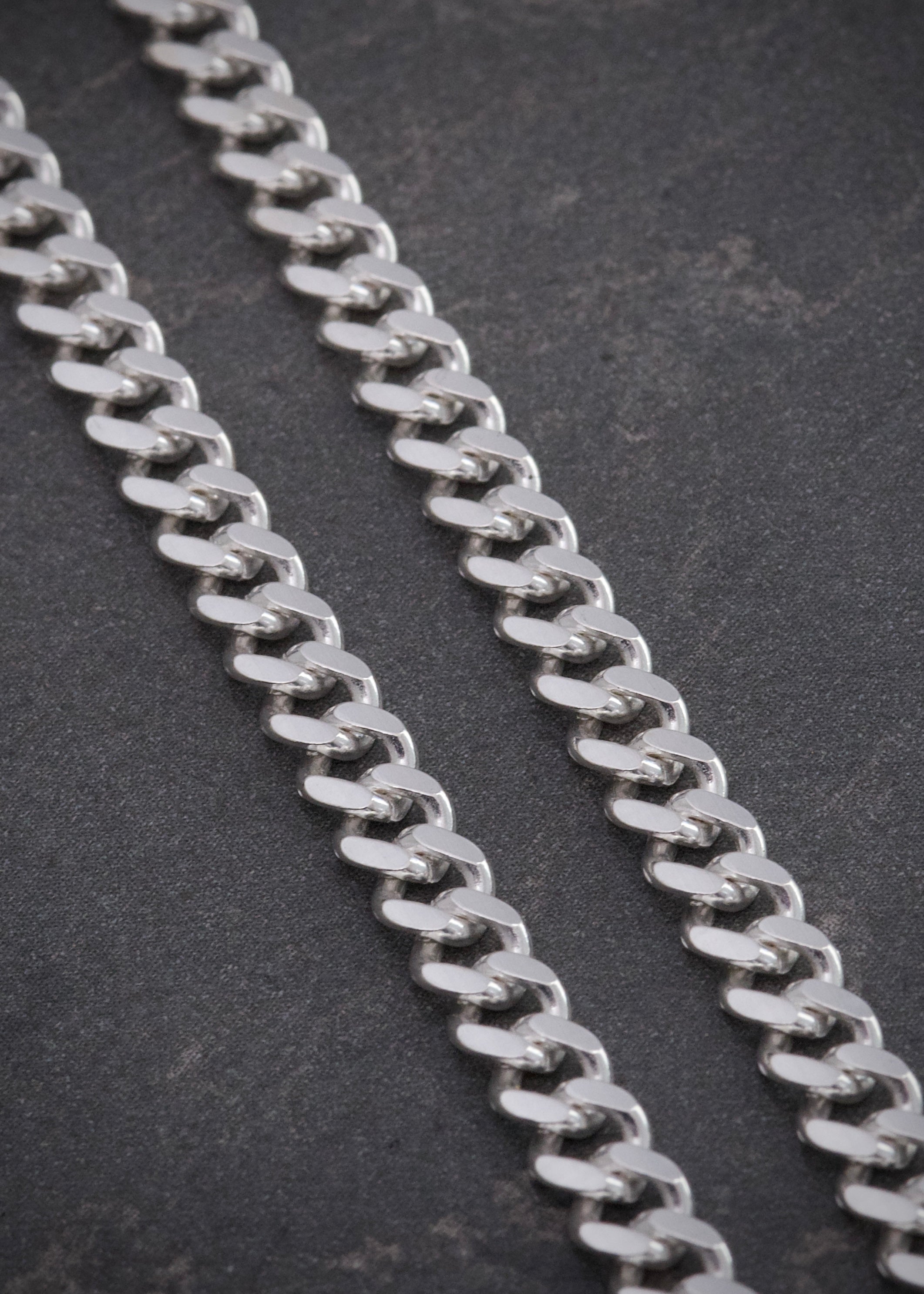 Cadena cubana 18.4gr / Largo 65cm / Plata B