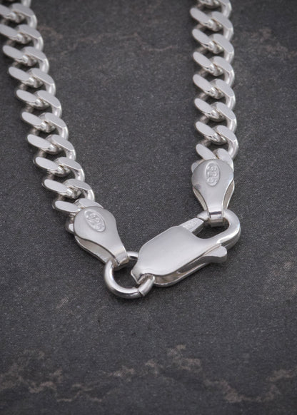 Cadena cubana 18.4gr / Largo 65cm / — — Plata