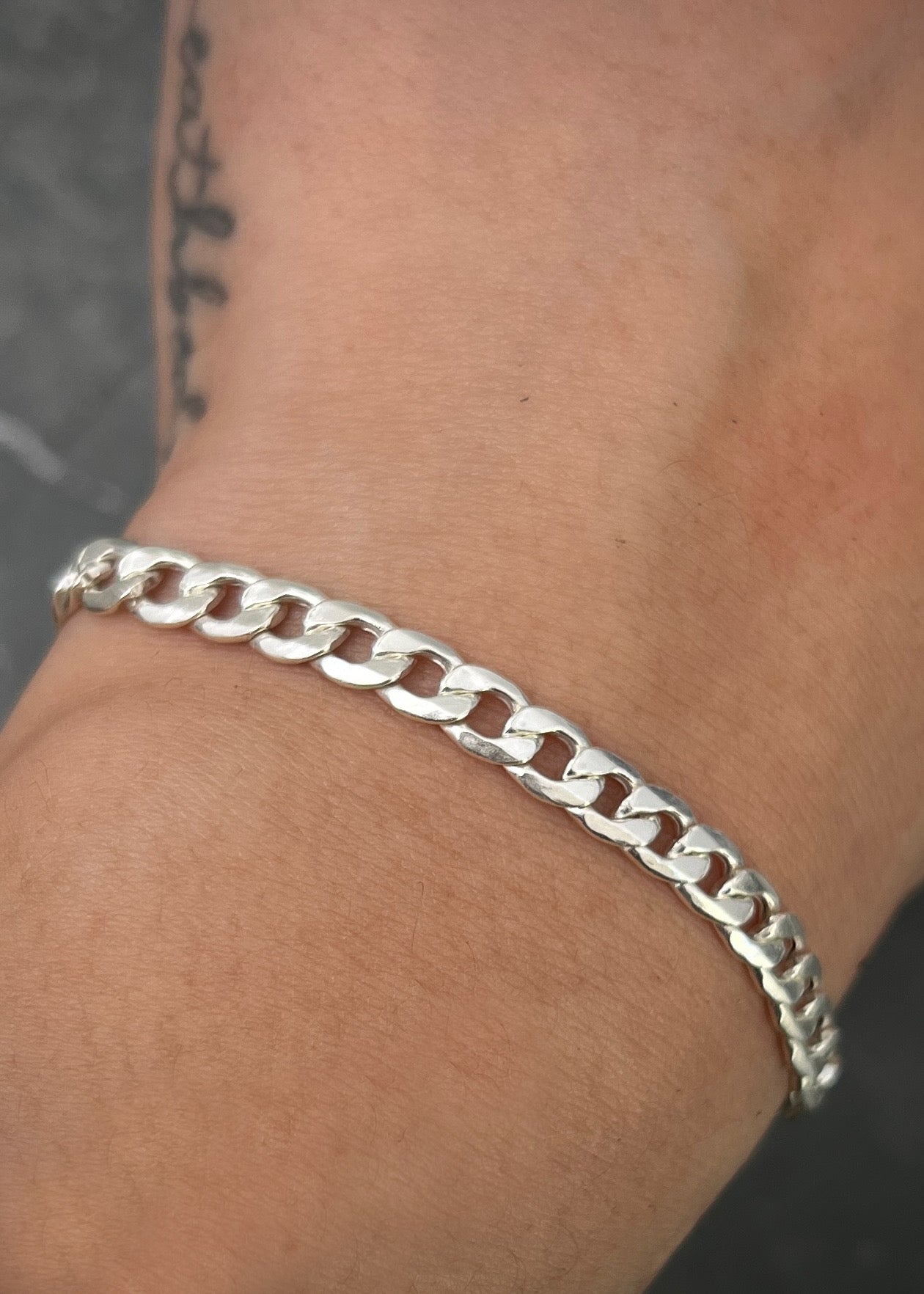 Pulso cubano 3.65gr / Largo 19.5cm / Plata B