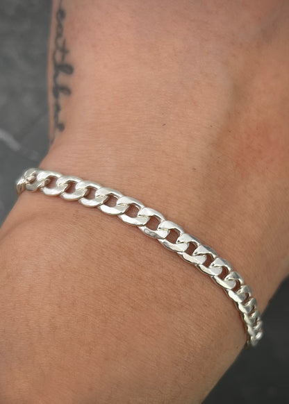 Pulso cubano 3.55gr / Largo 19.5cm / Plata B