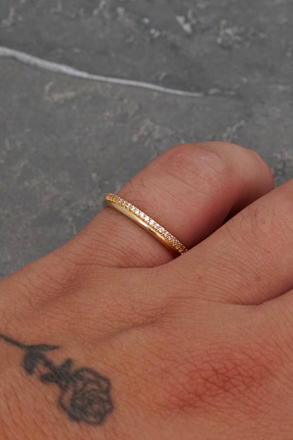 Anillo con swarovski blanco 1.95gr / TALLA 6 1/2 / Oro Amarillo Nac P