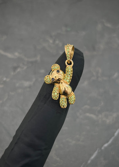 Dije Oso con Swarovski Verde 2.45gr / 2.6cm / 12mm — Oro Amarillo