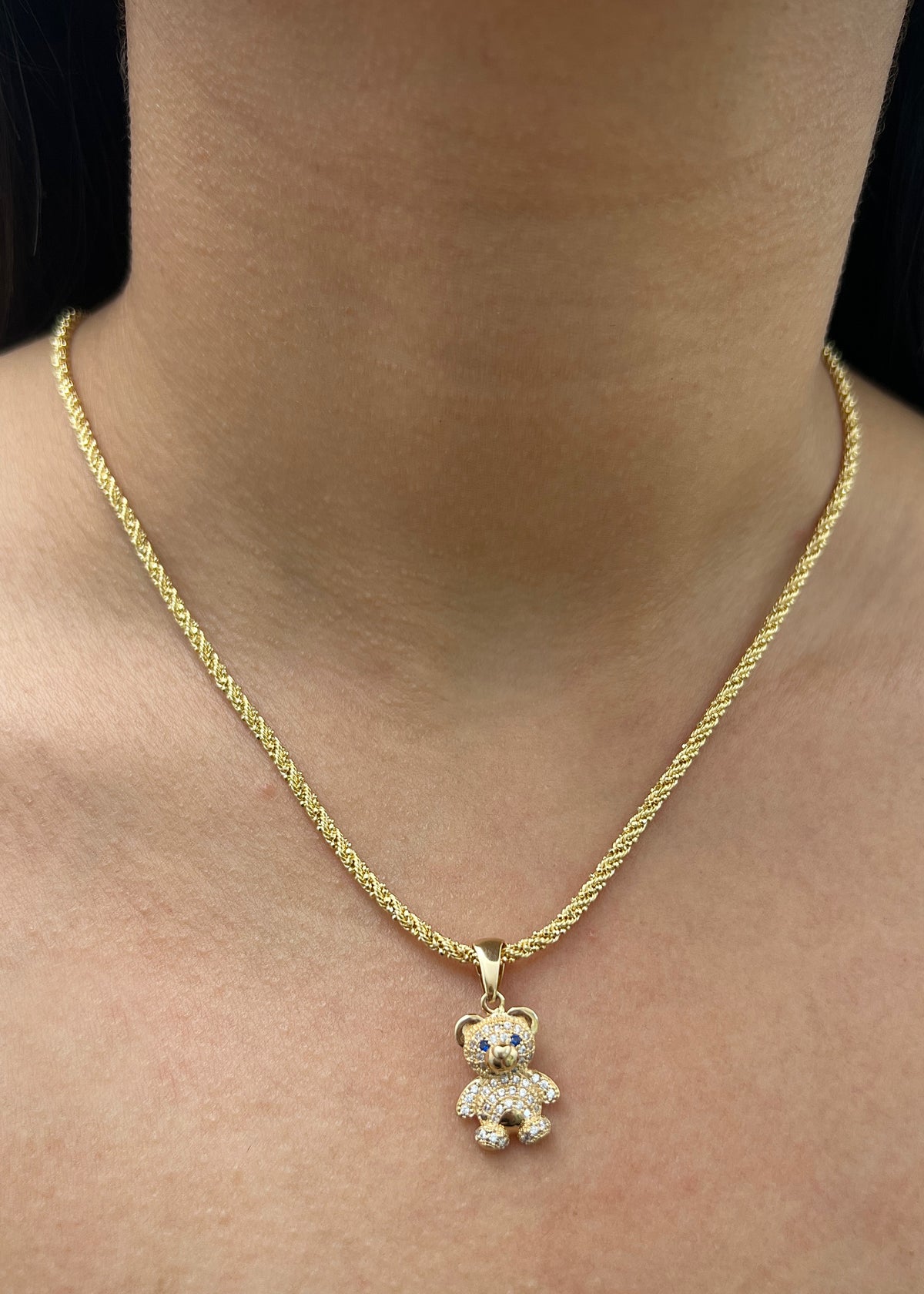 Dije Oso con Swarovski Azul y Blanco 2.6gr / 2.5cm / 12mm — Oro Amarillo