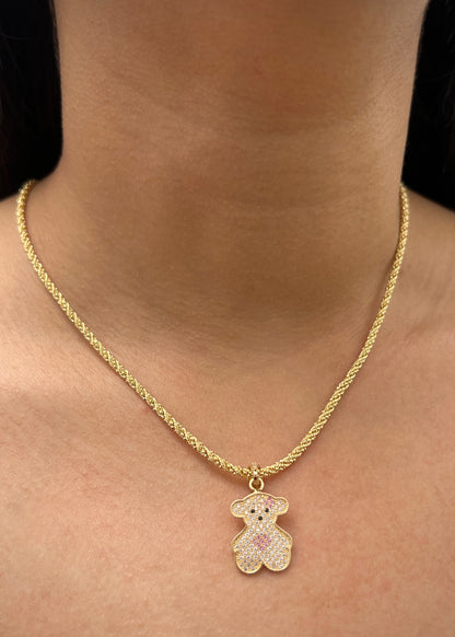 Dije Oso Th con Swarovski Rosado y Blanco 2.55gr / 2.7cm / 14mm — Oro Amarillo