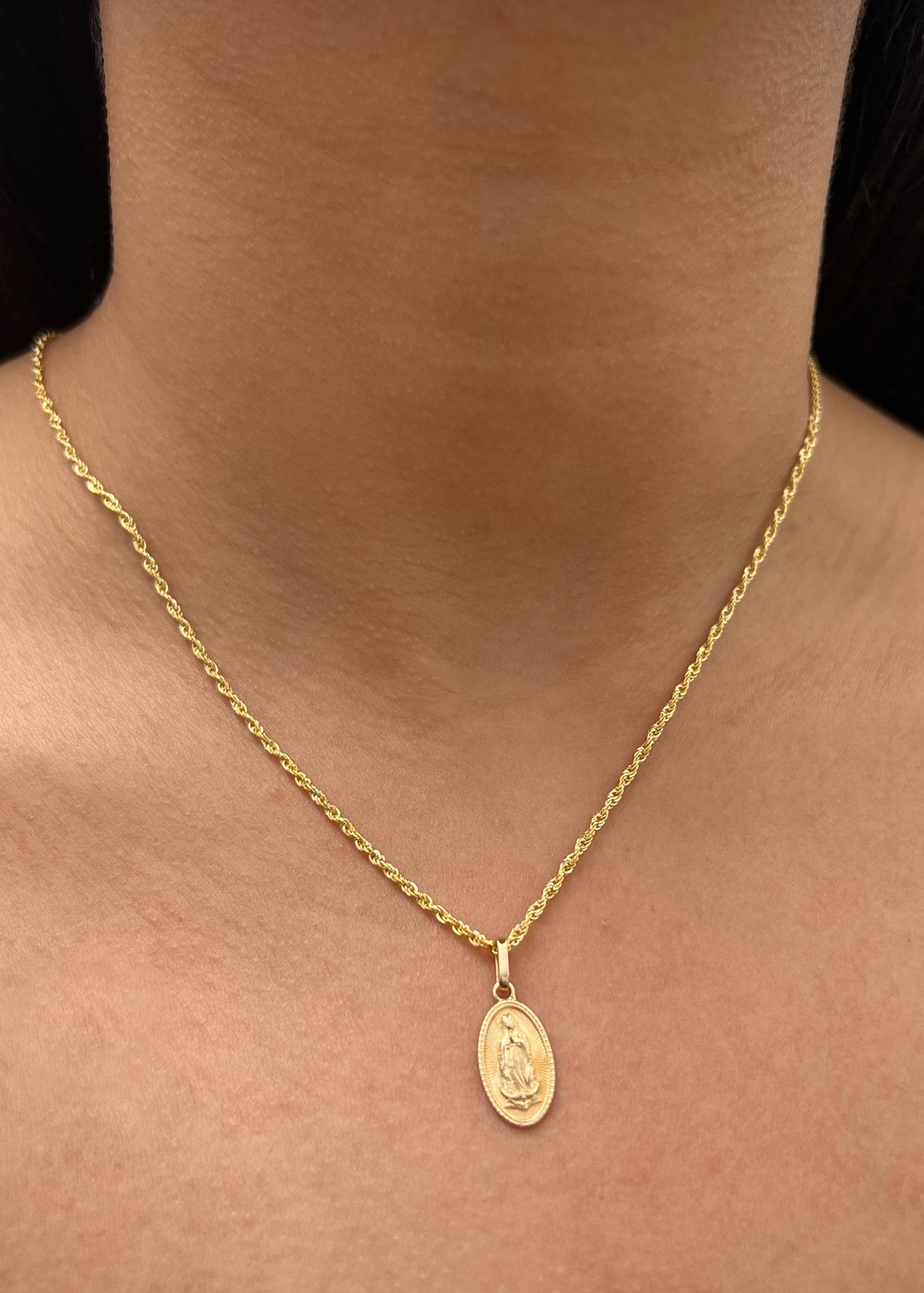 Dije Virgen de Guadalupe 1.05gr / 2.3cm / 9.2mm — Oro Amarillo