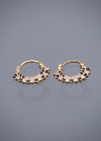 Candongas con Swarovski Negro y Blanco 1.9gr / 1.2cm / 1.7mm — Oro Amarillo