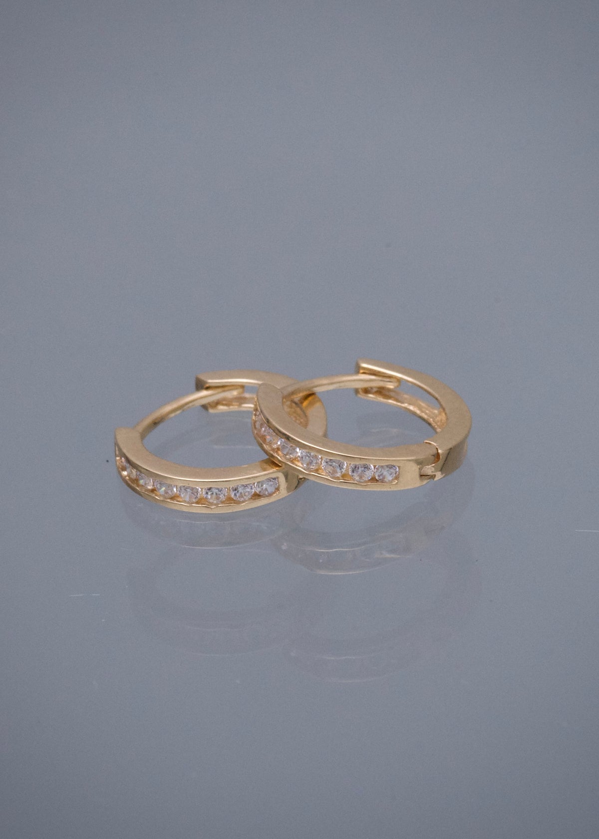 Candongas con Swarovskis Blancos 1.6gr / 1.1cm / 2mm — Oro Amarillo