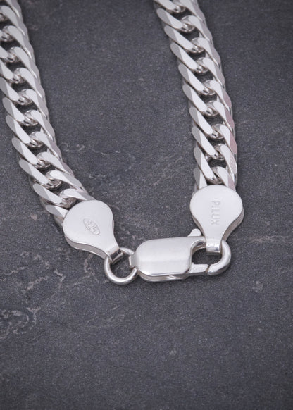 Cadena cubana 28.65gr / Largo 50cm / — — Plata