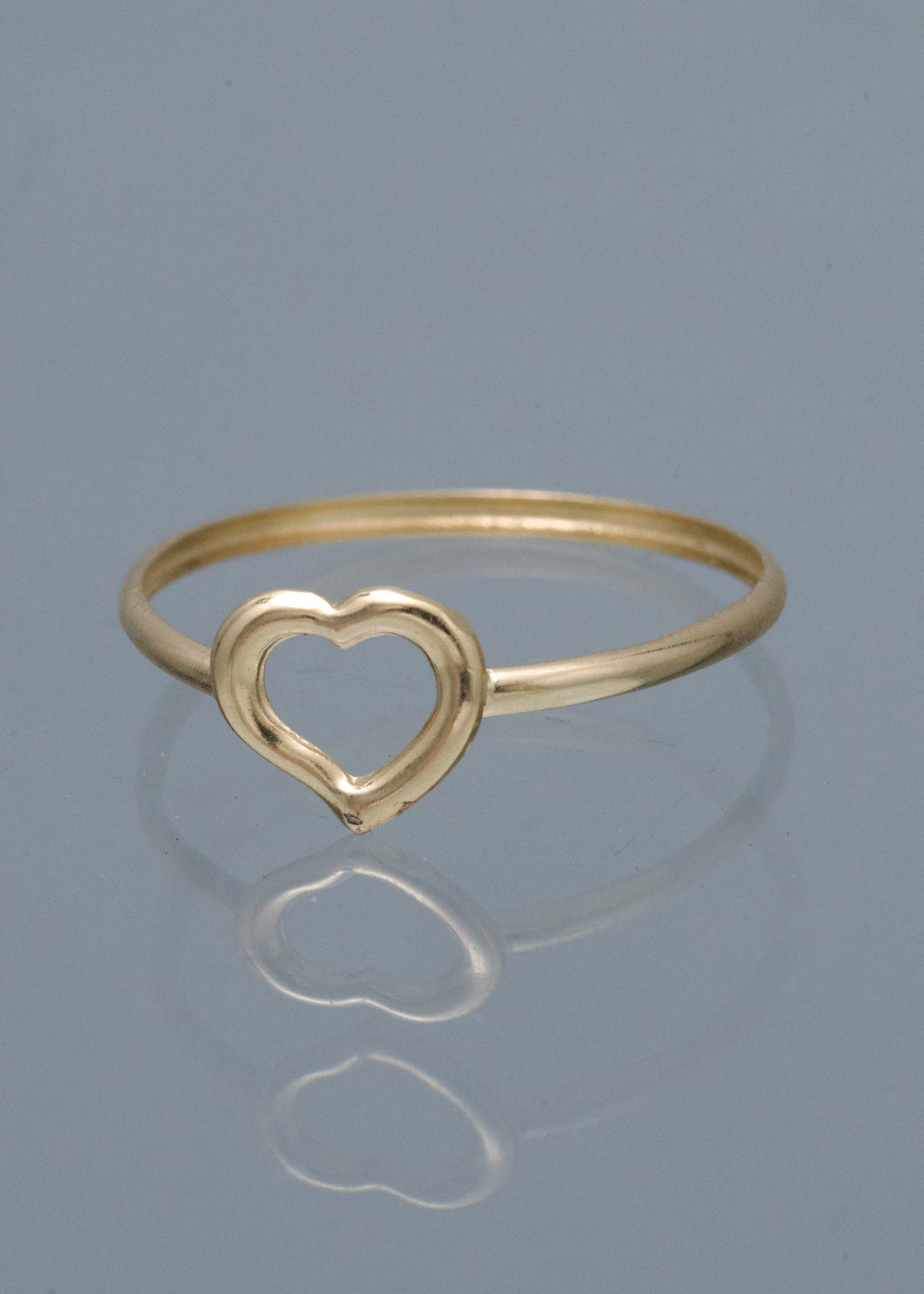 Anillo Silueta Corazon 0.4gr / Talla 6 1/2 — Oro Amarillo