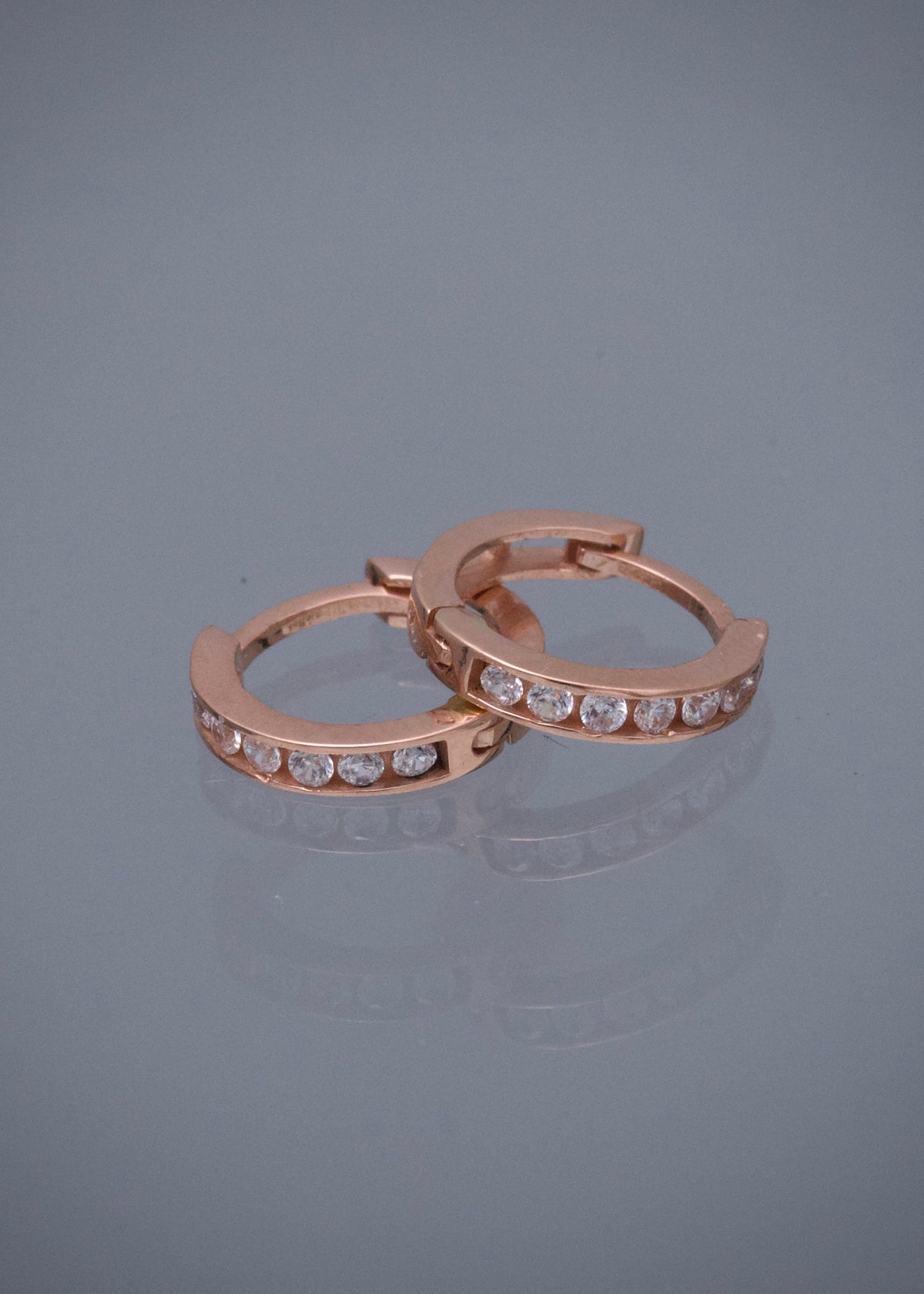 Candongas con Swarovskis Blancos 1.55gr / 1.1cm / 2.1mm — Oro Rosado