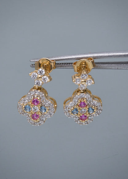 Topos Flor con Swarovski Multicolor 2.95gr / 1.5cm / 9.8mm — Oro Amarillo