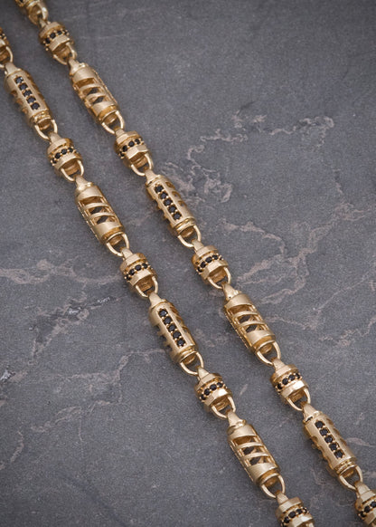 Cadena Rustica con Swarovskis Negros 46.5gr / 65cm / 4.7mm — Oro Amarillo