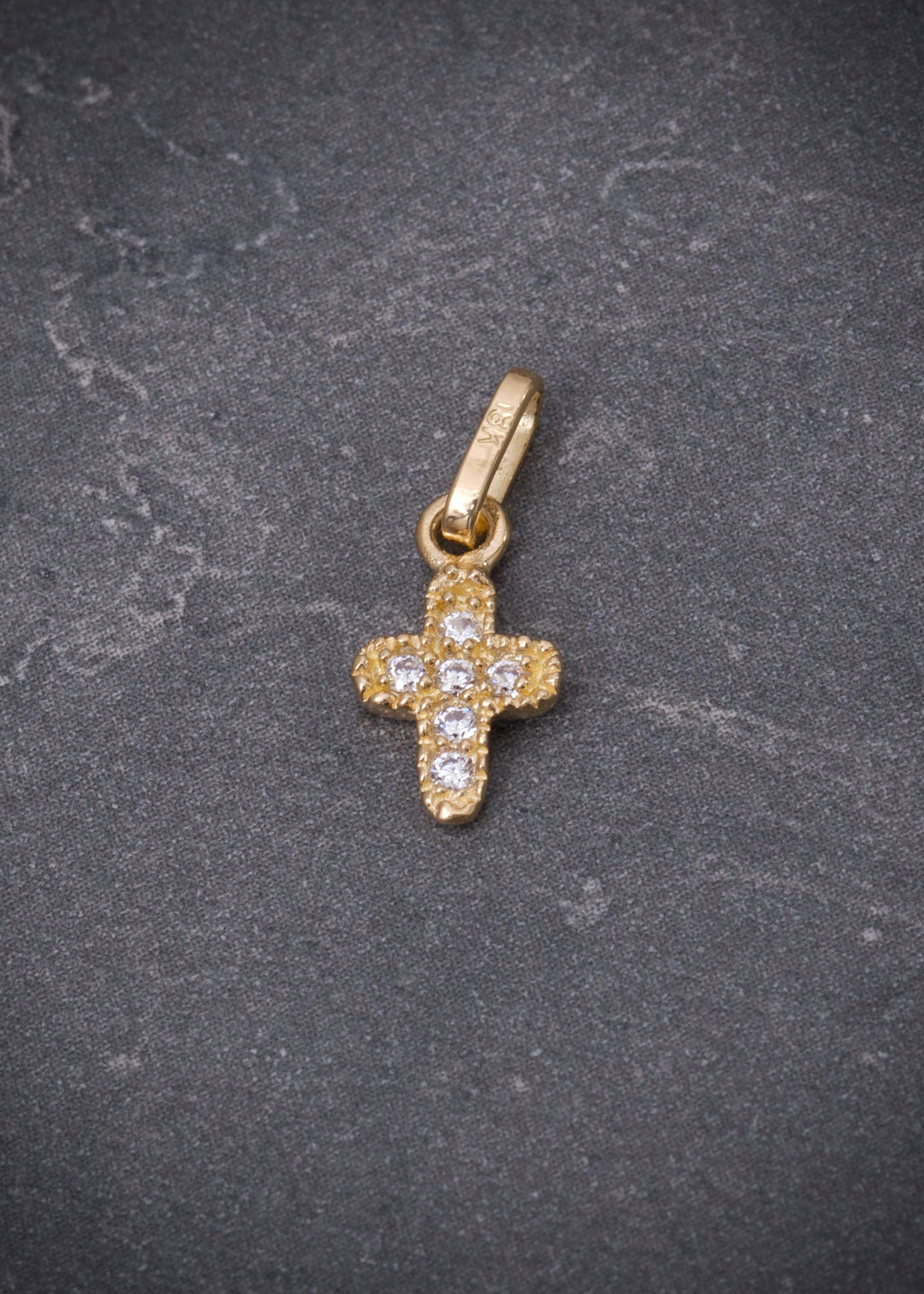 Dije Cruz con swarovski blanco 0.5gr / Largo 1.4cm — Oro Amarillo