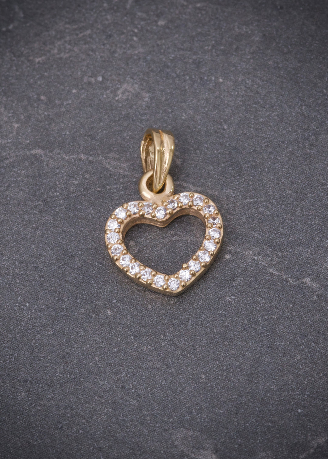 Dije corazon con swarovski blanco 0.95gr / Largo 1.5cm — Oro Amarillo