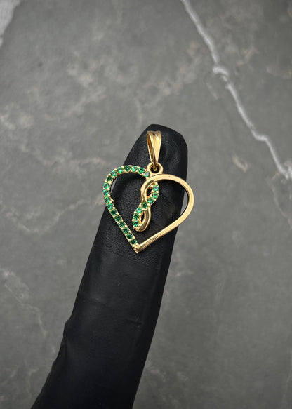 Dije corazon con swarovski verde 1.9gr / Largo 2.4cm / Oro Amarillo Nac P