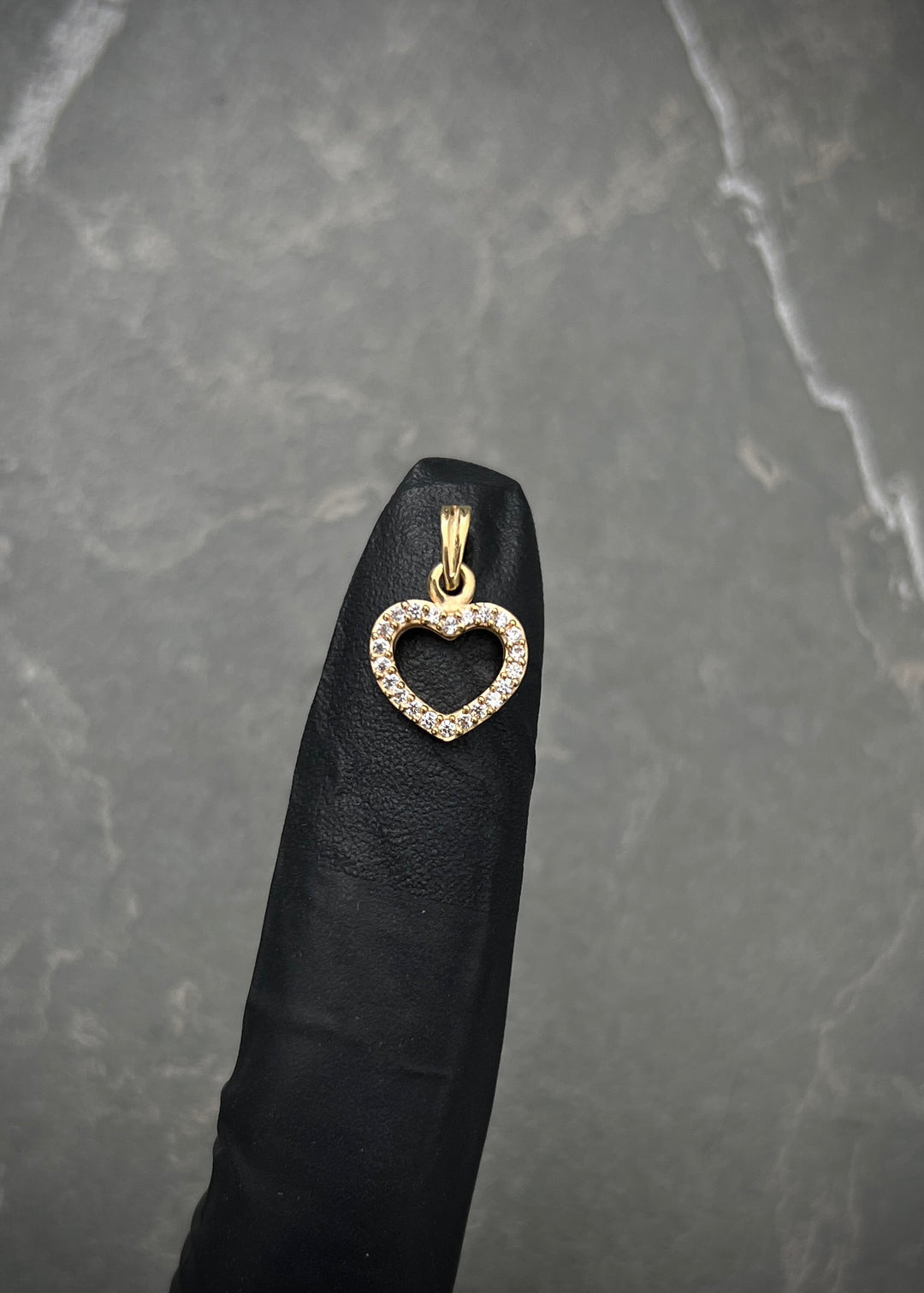 Dije corazon con swarovski blanco 0.95gr / Largo 1.5cm — Oro Amarillo