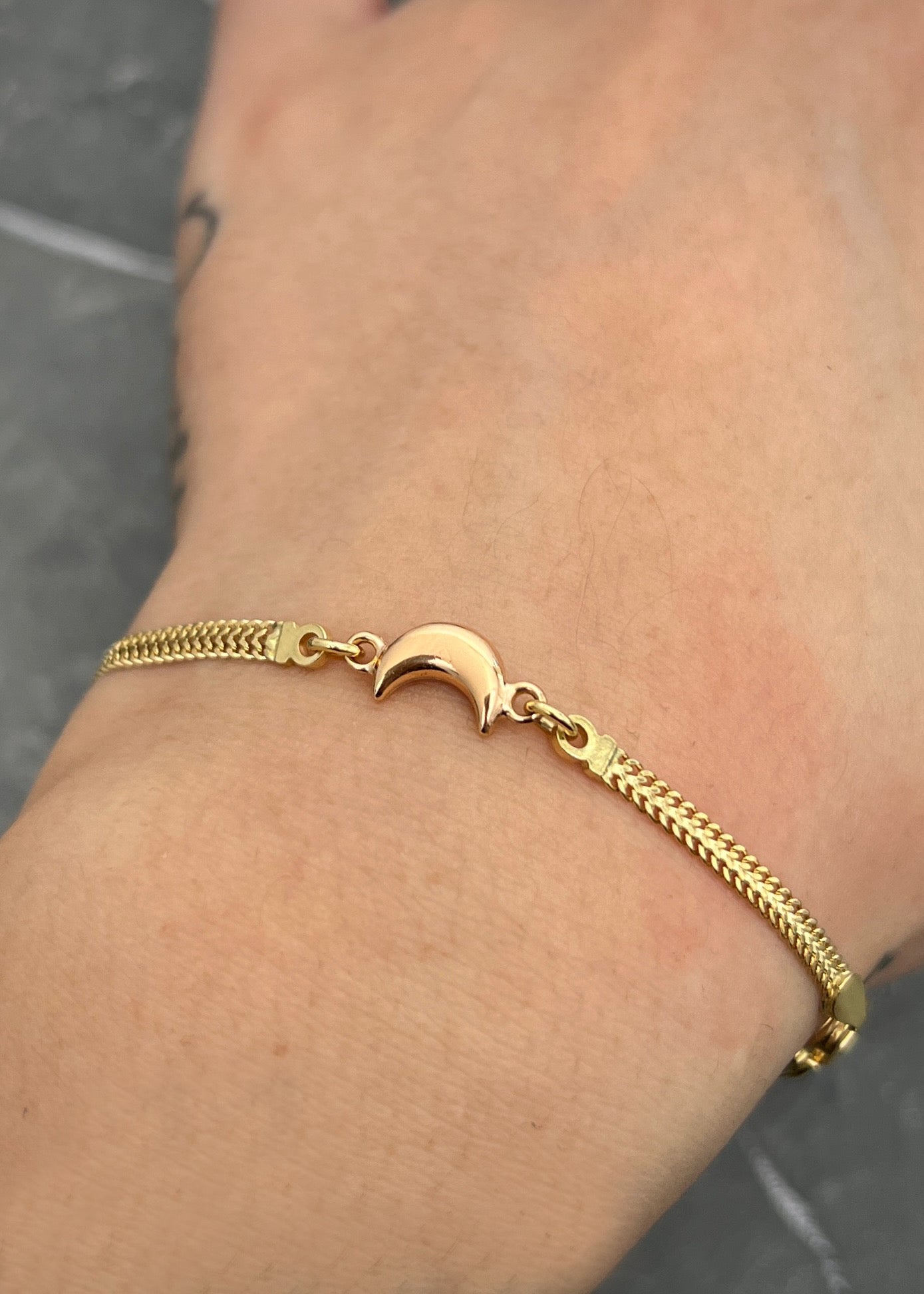 Pulso sedusa con figuras 4.5gr / Largo 19cm / Tres Oros italy +2 M