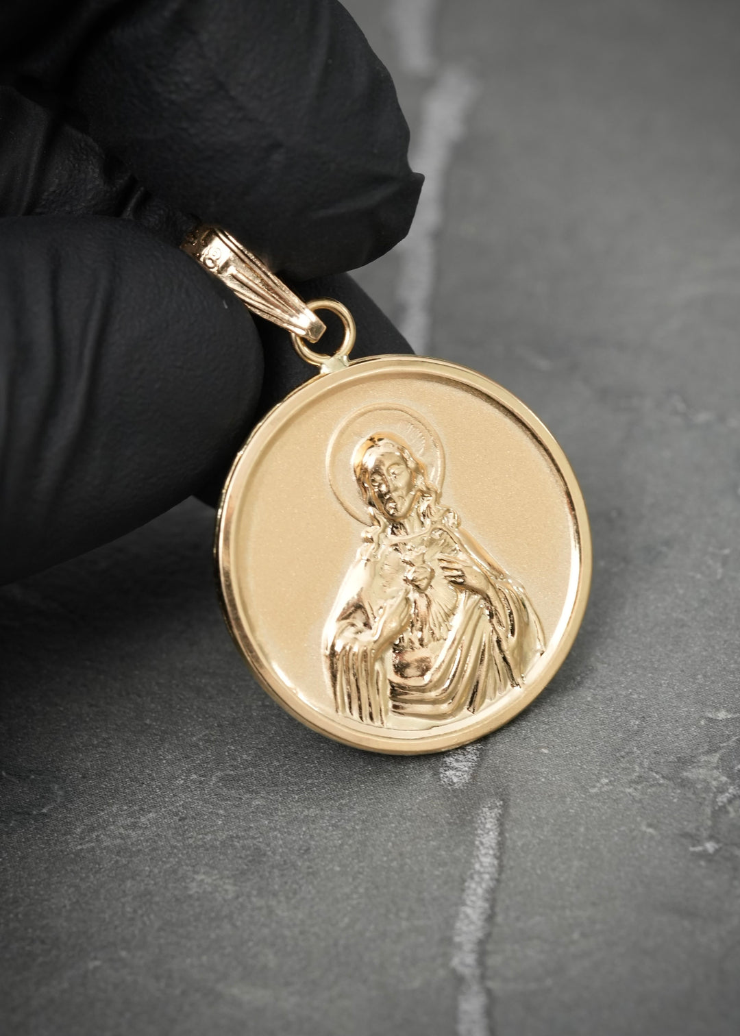 Dije corazon de jesus y virgen del carmen 3.5gr / Largo 3.8cm — Oro Amarillo