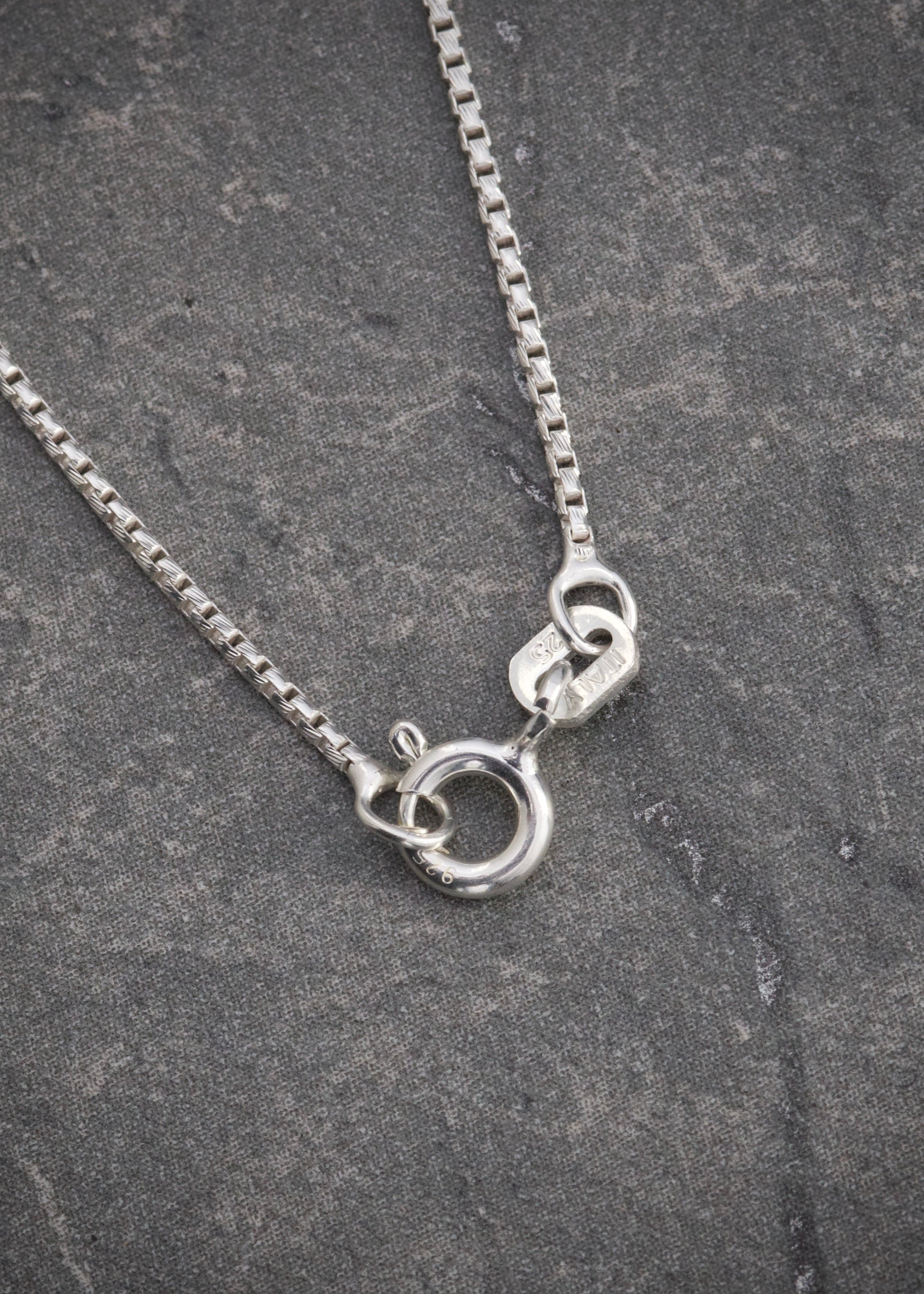 Cadena veneciana 1.95gr / Largo 40cm / — — Plata