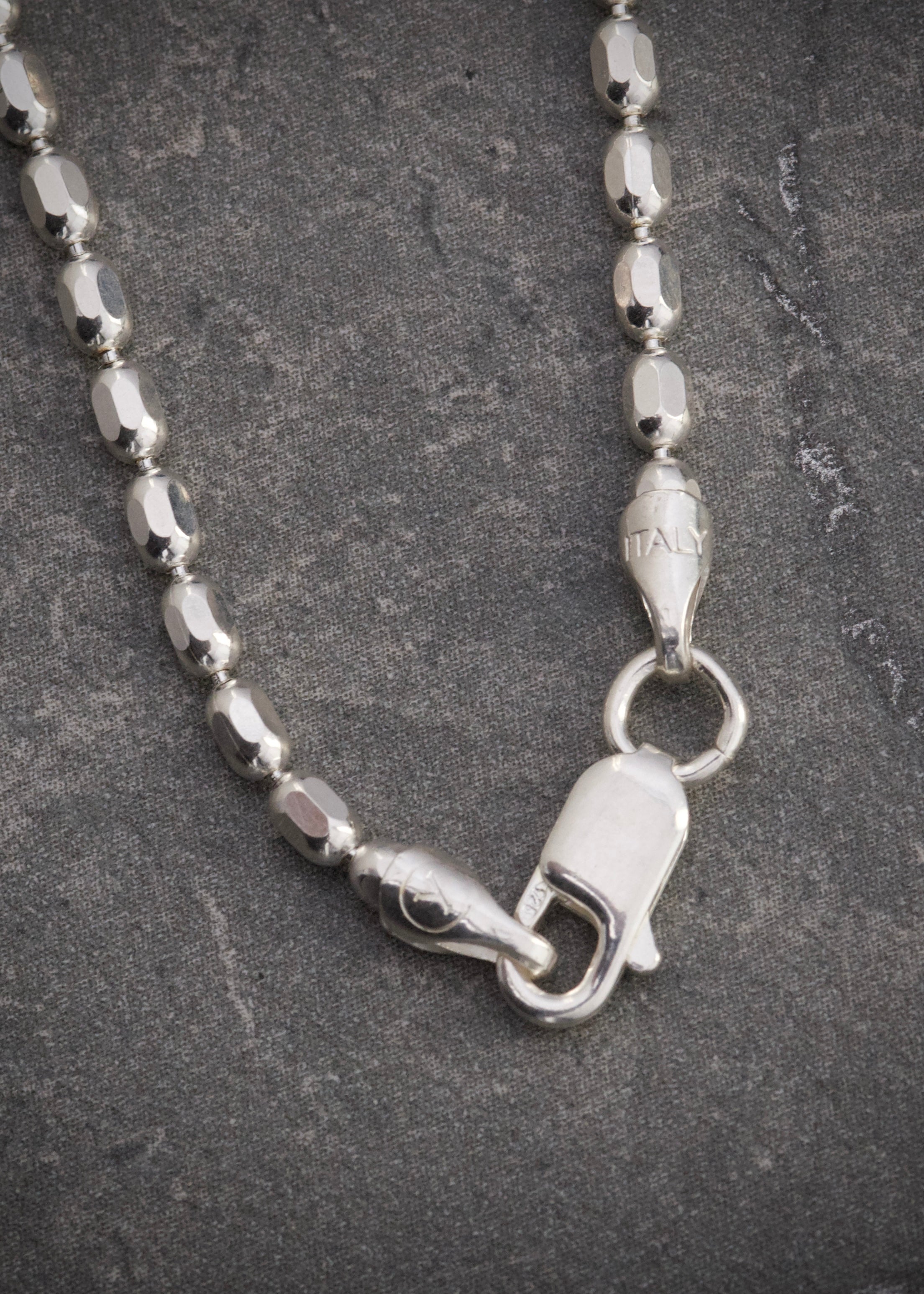 Cadena militar 7.85gr / Largo 45cm / — — Plata