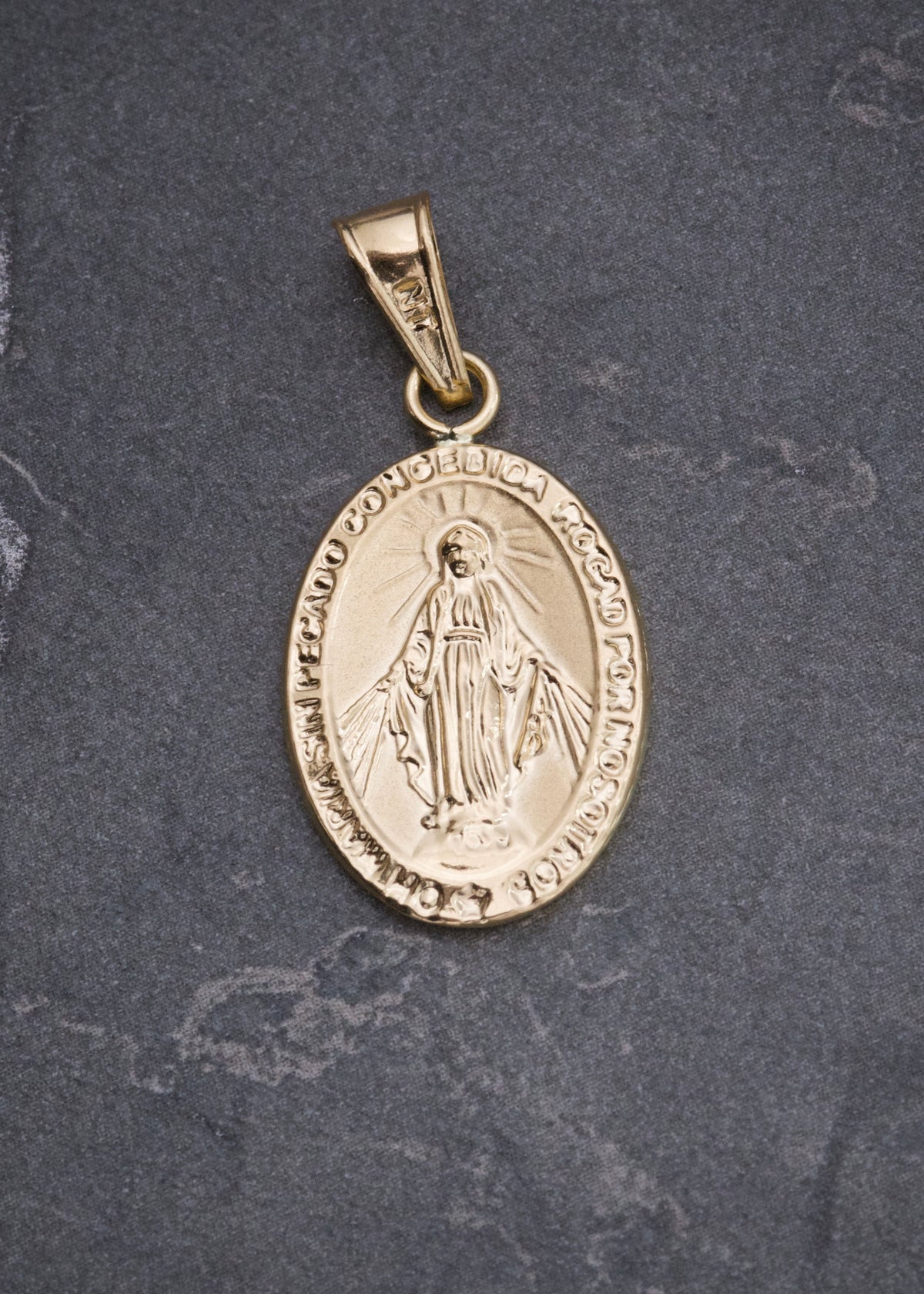 Dije Virgen de la Milagrosa 1.6gr / 3cm / 14.8mm — Oro Amarillo