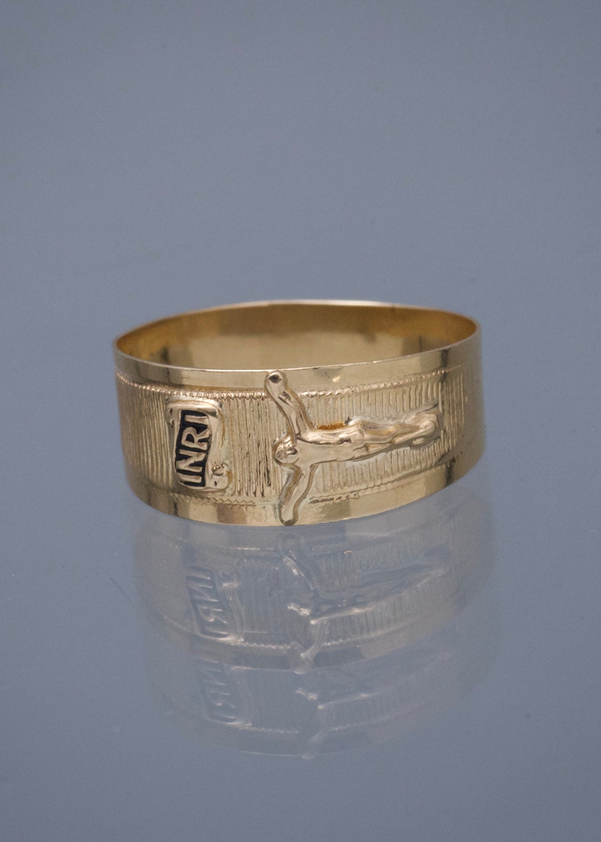 Anillo Cristo 2.65gr / Talla 10 3/4 — Oro Amarillo