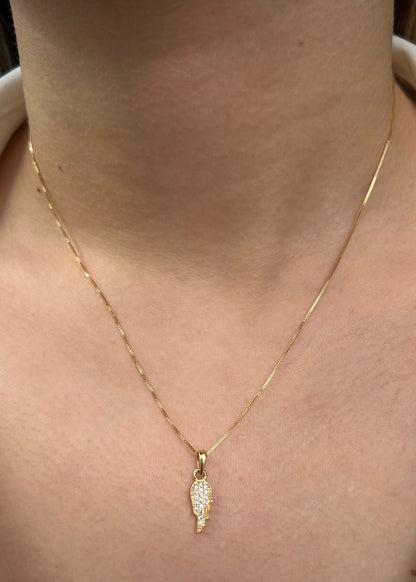 Dije ala con swarovski blanco 1gr / Largo 2cm / Oro Amarillo Nac M