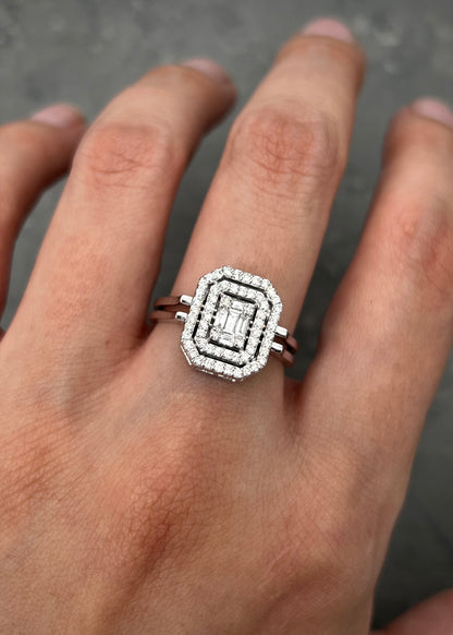 Anillo Doble faz con piedras preciosas 5.1gr / TALLA 6 1/2 / Oro Blanco (Joya) M