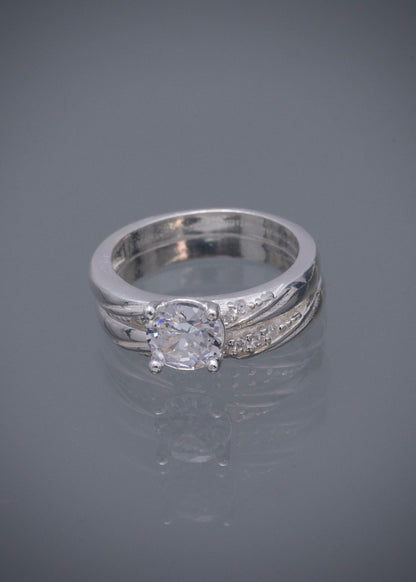 Set solitario con argolla 5.05gr / Talla 7 / — — Plata