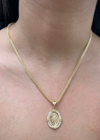 Dije Virgen de la Milagrosa con Swarovski Blanco 4.95gr / 3.1cm / 17mm — Oro Amarillo