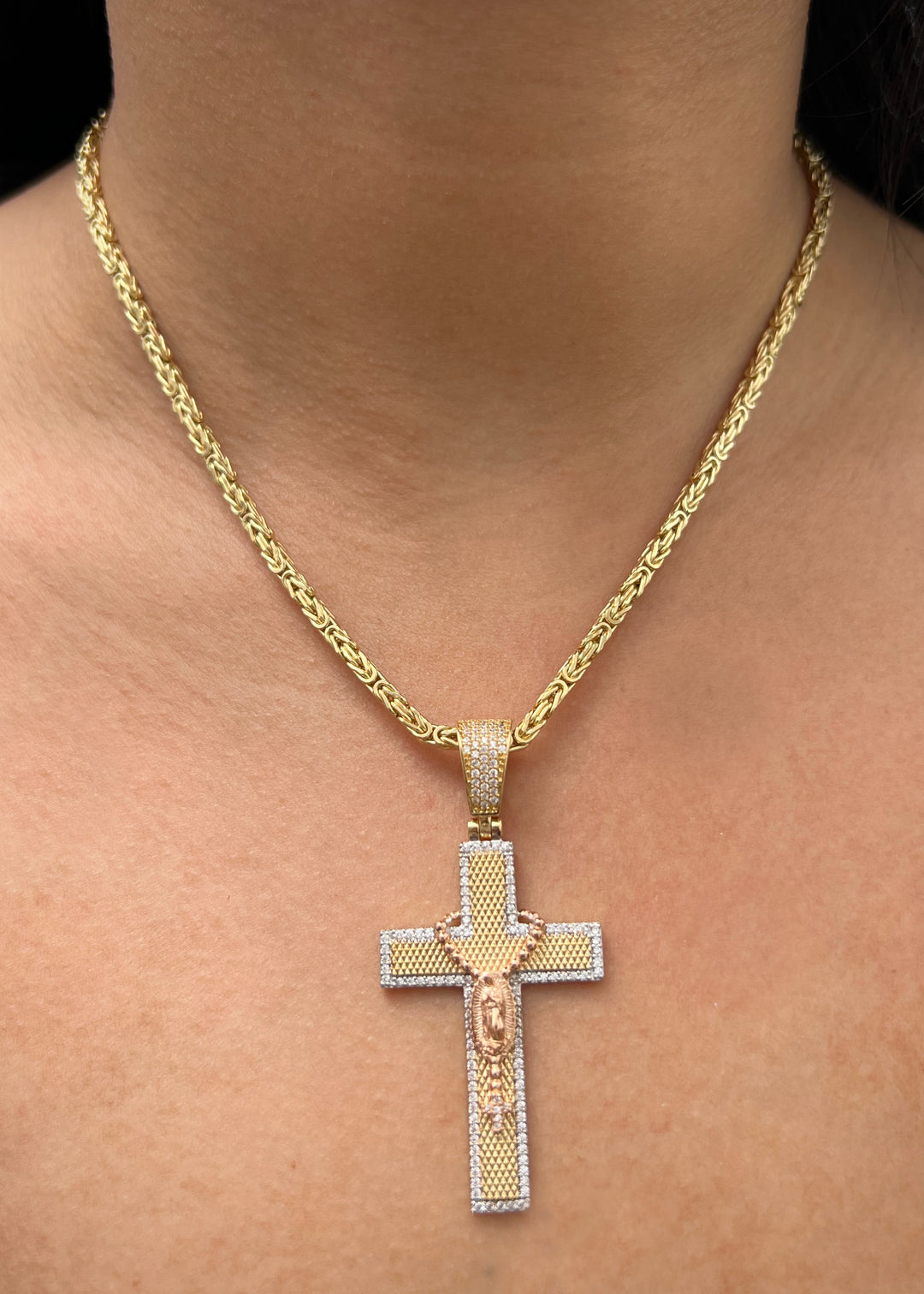 Dije Cruz con Virgen de Guadalupe 10.6gr / 5.8cm / 27mm — Dos Oros