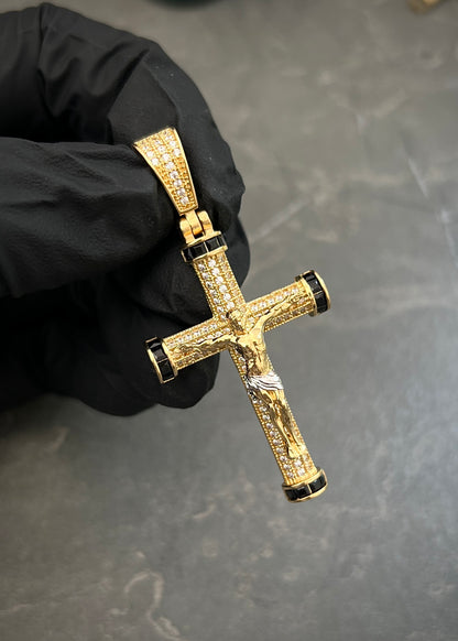 Dije Cruz con Cristo 7.6gr / 5.2cm / 25mm — Oro Amarillo